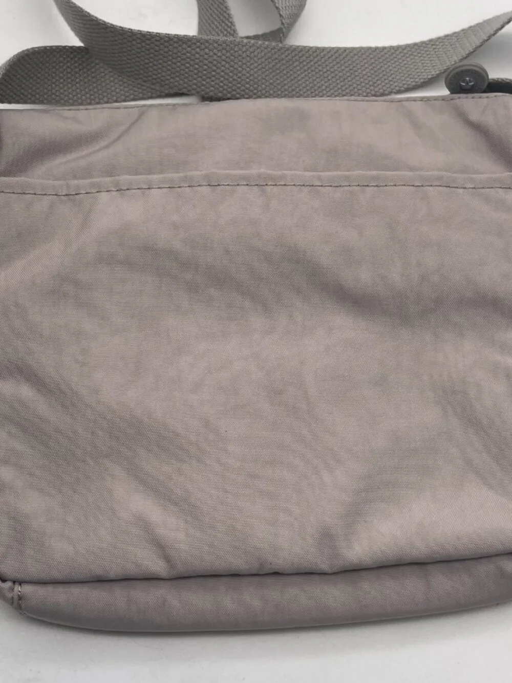 Kipling sebastian crossbody